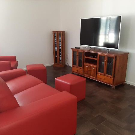 Gum Tree Lodge Howard Экстерьер фото